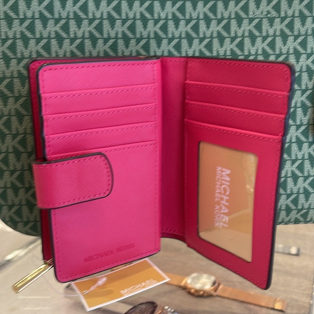 MICHAEL KORS
Medium Crossgrain Leather Wallet
Electric Pink 
NWT - Picture 8 of 16